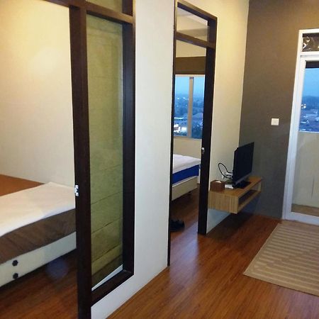 High Livin Apartment Baros Cimahi Δωμάτιο φωτογραφία